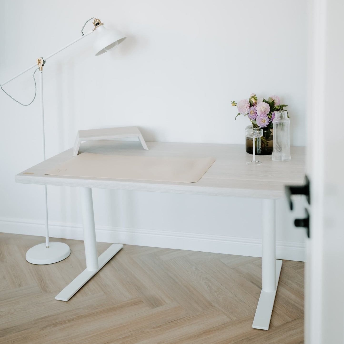 "Hvid tåge" Solid Oak Desk