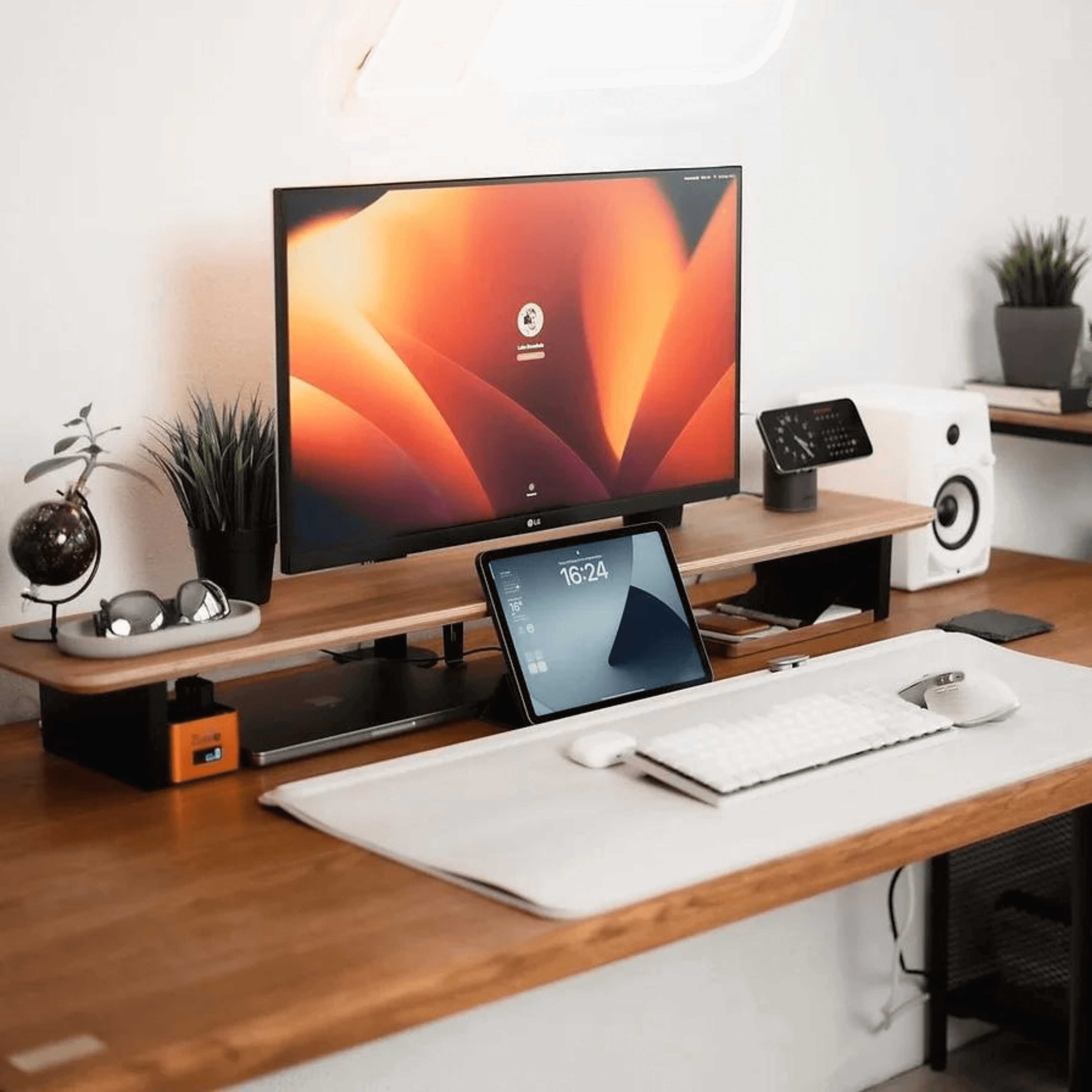Mahogany Standing Desk | Wood Standing Desk | OAKO Denmark