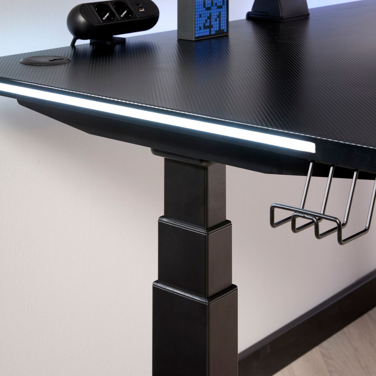 Vulkan Gaming Desk